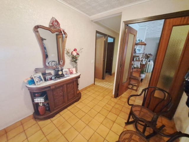 Chalet de 4 habitaciones en Carcaixent en venta con garaje - 250.000 € (Ref: 8354179)