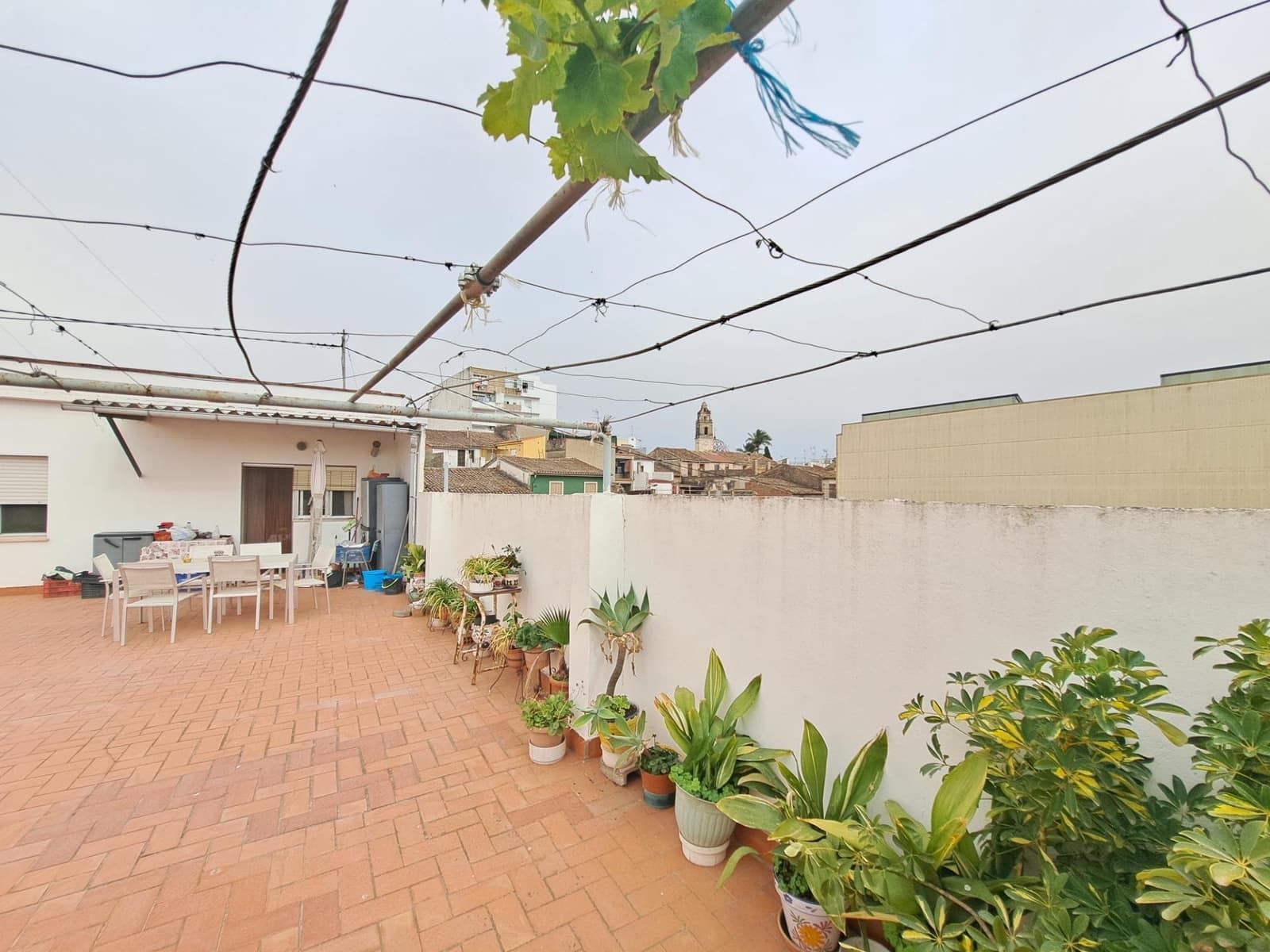 4 soveværelse Villa til salg i Carcaixent med garage - € 250.000 (Ref: 8354179)