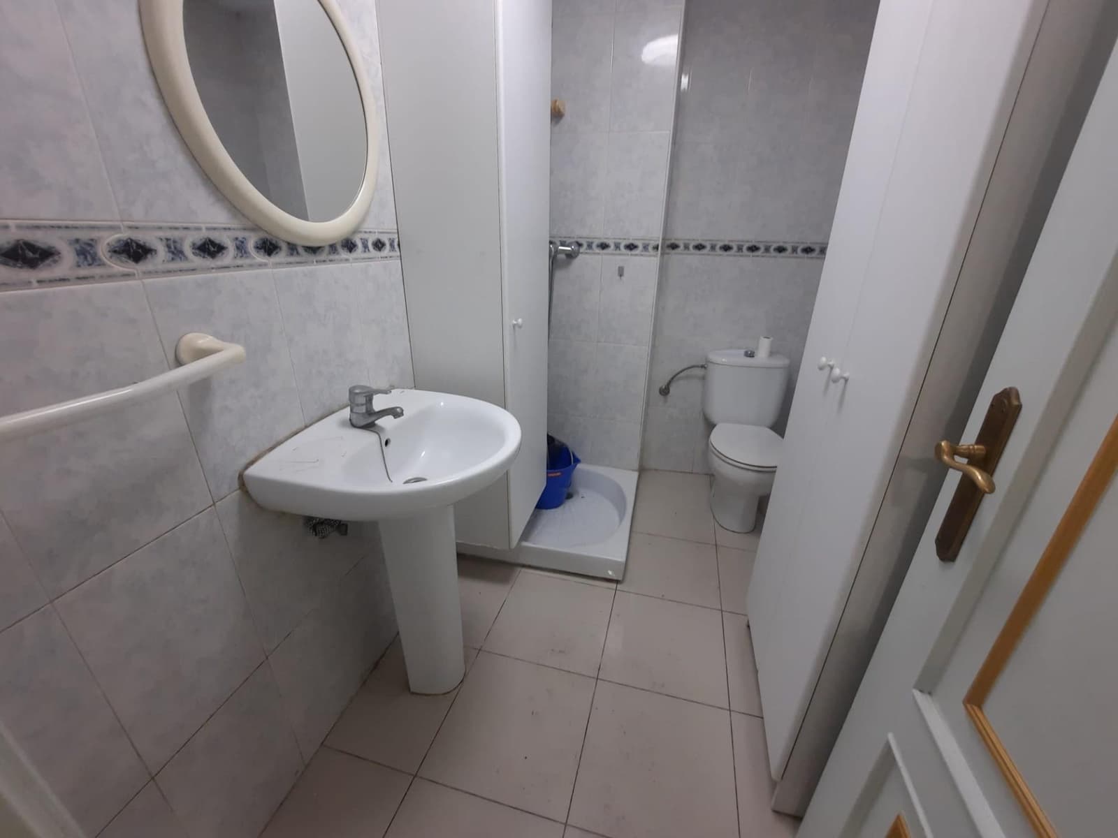 Commerciale da affittare in Alzira - 2.000 € (Rif: 8363172)