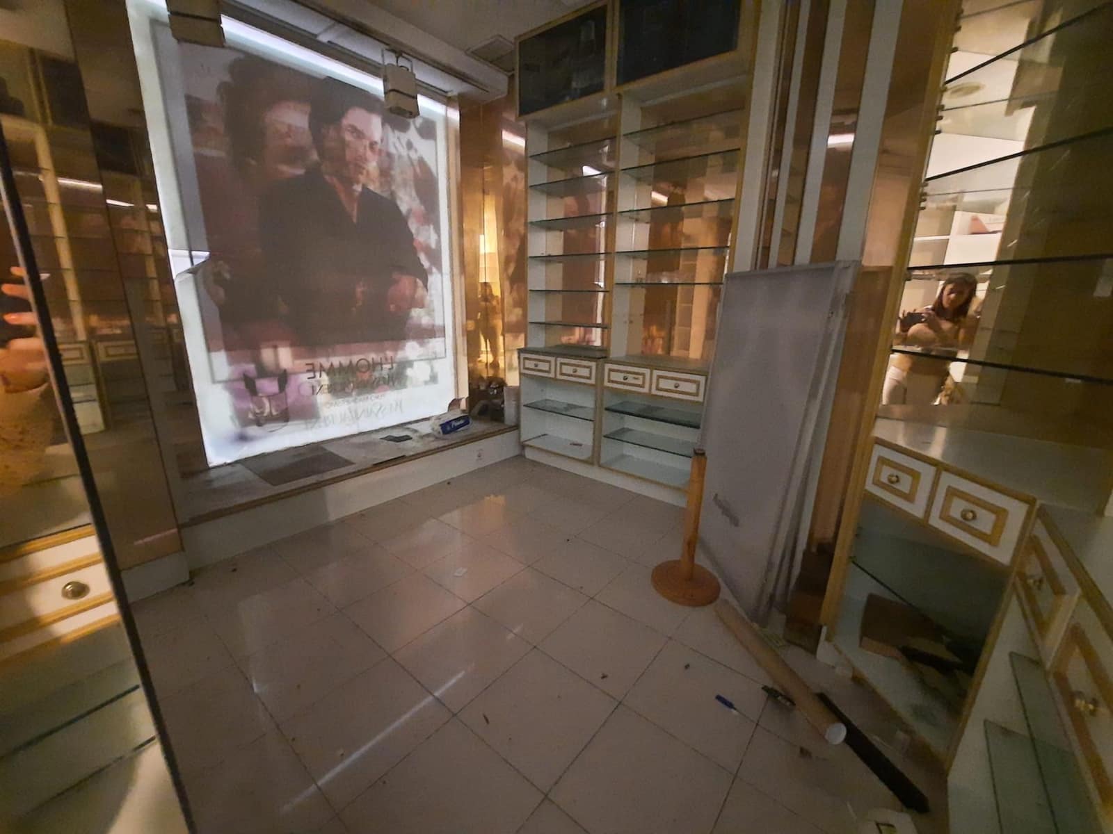 Commerciale da affittare in Alzira - 2.000 € (Rif: 8363172)