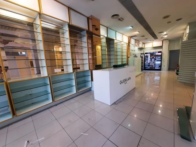 Commerciale da affittare in Alzira - 2.000 € (Rif: 8363172)