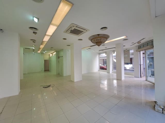 Local Commercial à louer à Alzira - 2 000 € (Ref: 8363172)