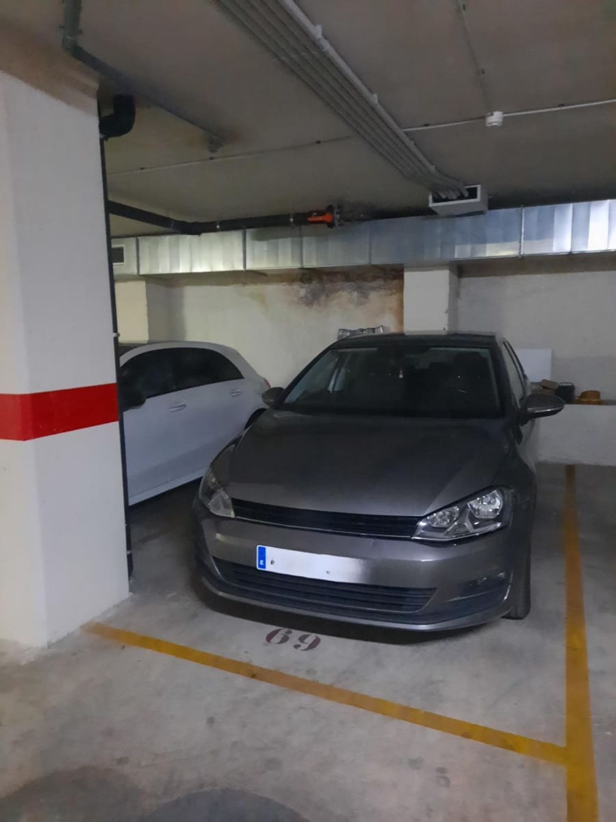 Garage for sale in Alzira - € 10,000 (Ref: 8423355)
