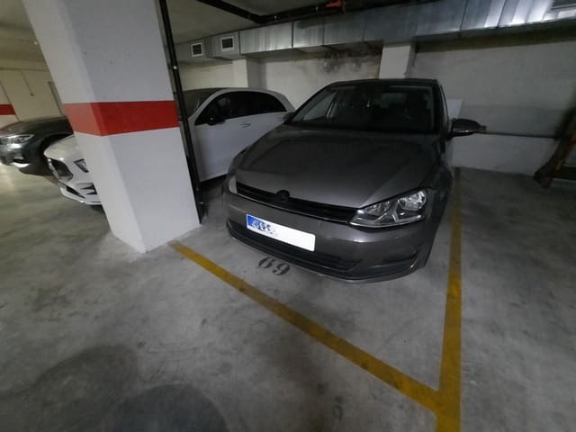 Garagem para venda em Alzira - 10 000 € (Ref: 8423355)