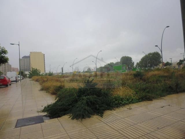 Garage for sale in Alzira - € 8,500 (Ref: 8452592)