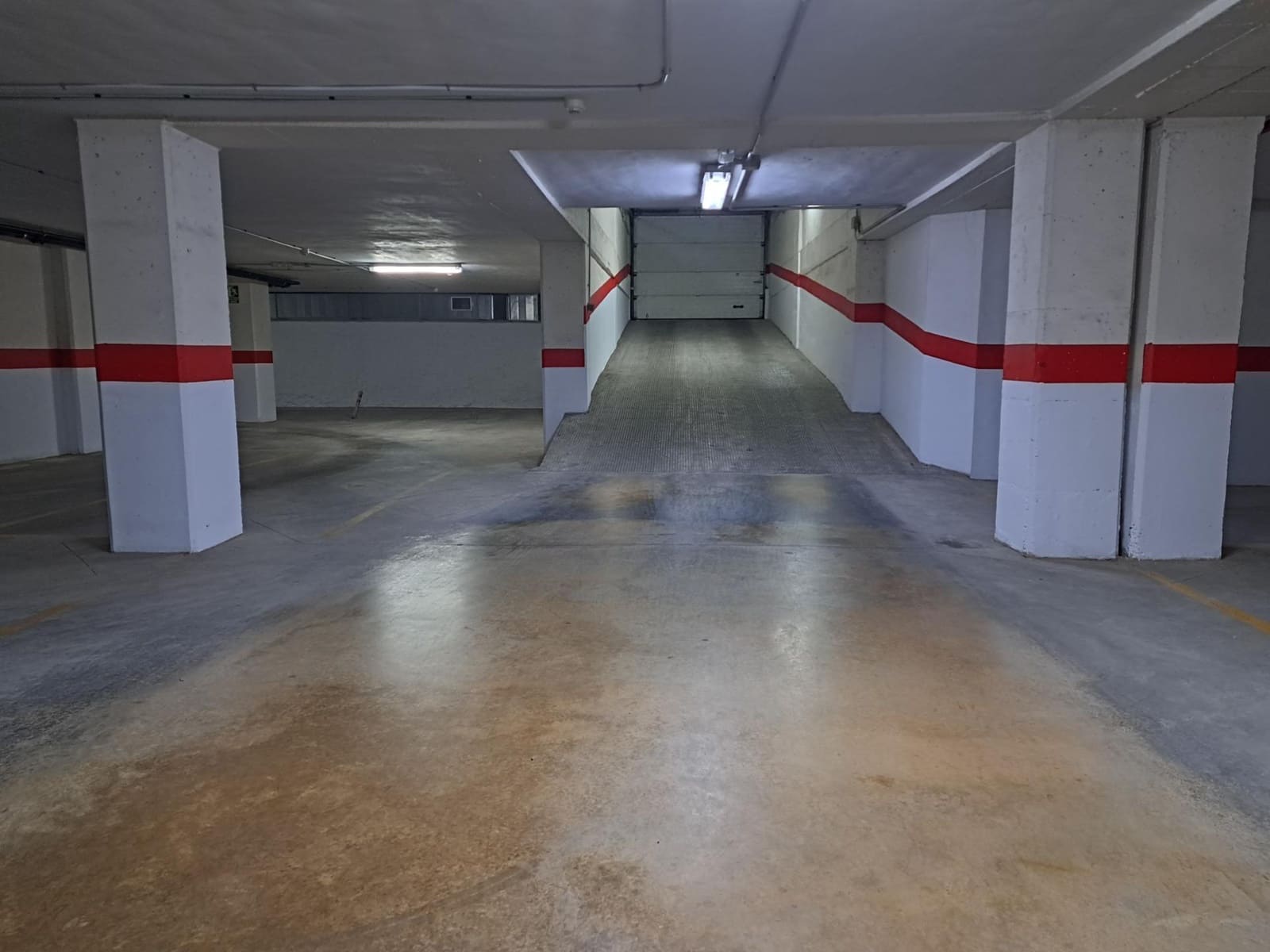 Garaż na sprzedaż w Alzira - 8 500 € (Ref: 8452592)