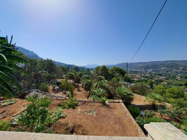 Chalet de 4 habitaciones en Alzira en venta con piscina - 410.000 € (Ref: 8463612)