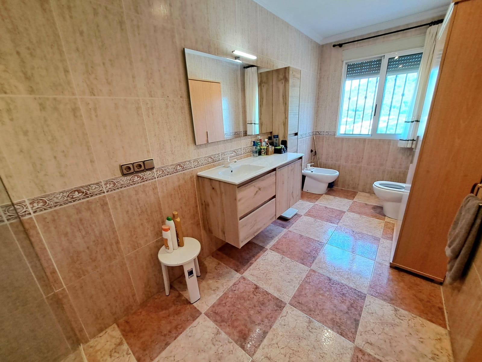 4 chambre Villa/Maison à vendre à Alzira avec piscine - 390 000 € (Ref: 8463612)