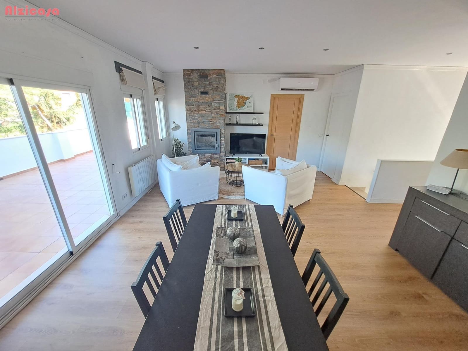 3 bedroom Villa for sale in Alzira with pool - € 390,000 (Ref: 8468030)