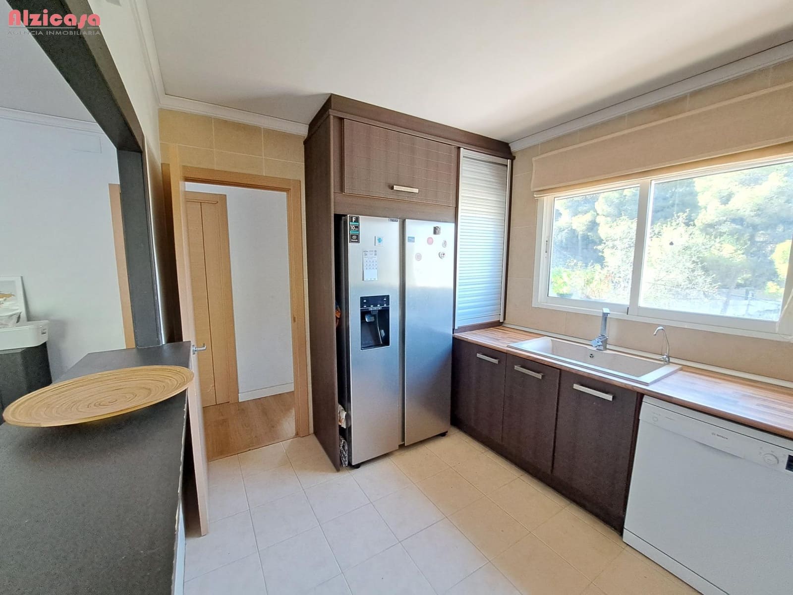 3 bedroom Villa for sale in Alzira with pool - € 390,000 (Ref: 8468030)