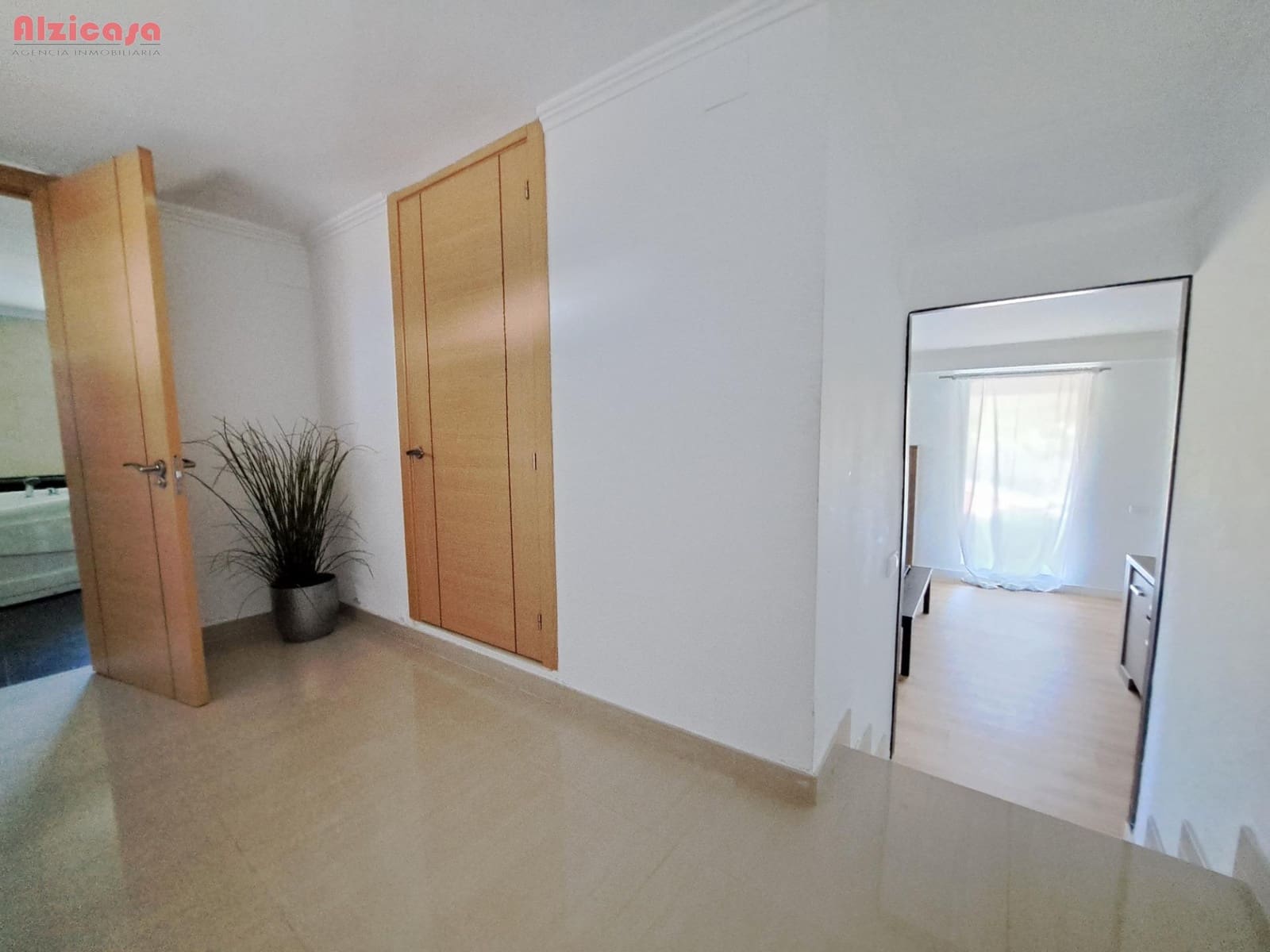 3 bedroom Villa for sale in Alzira with pool - € 390,000 (Ref: 8468030)