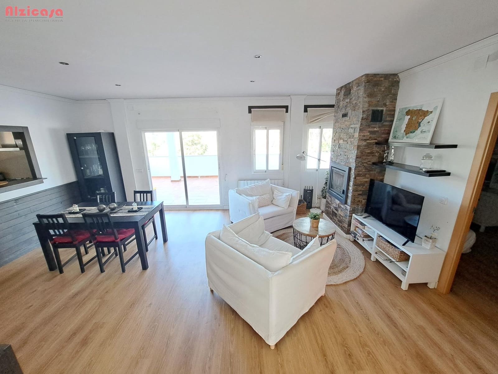 3 bedroom Villa for sale in Alzira with pool - € 390,000 (Ref: 8468030)