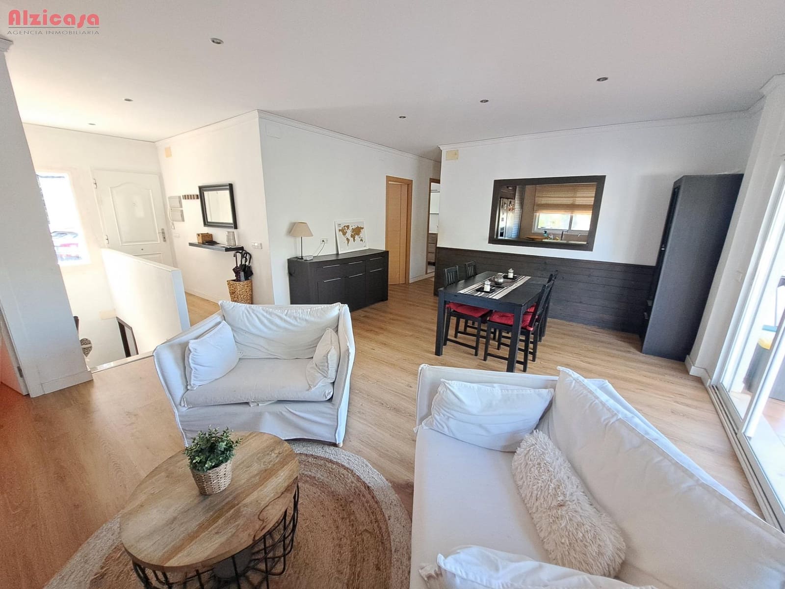 3 bedroom Villa for sale in Alzira with pool - € 390,000 (Ref: 8468030)