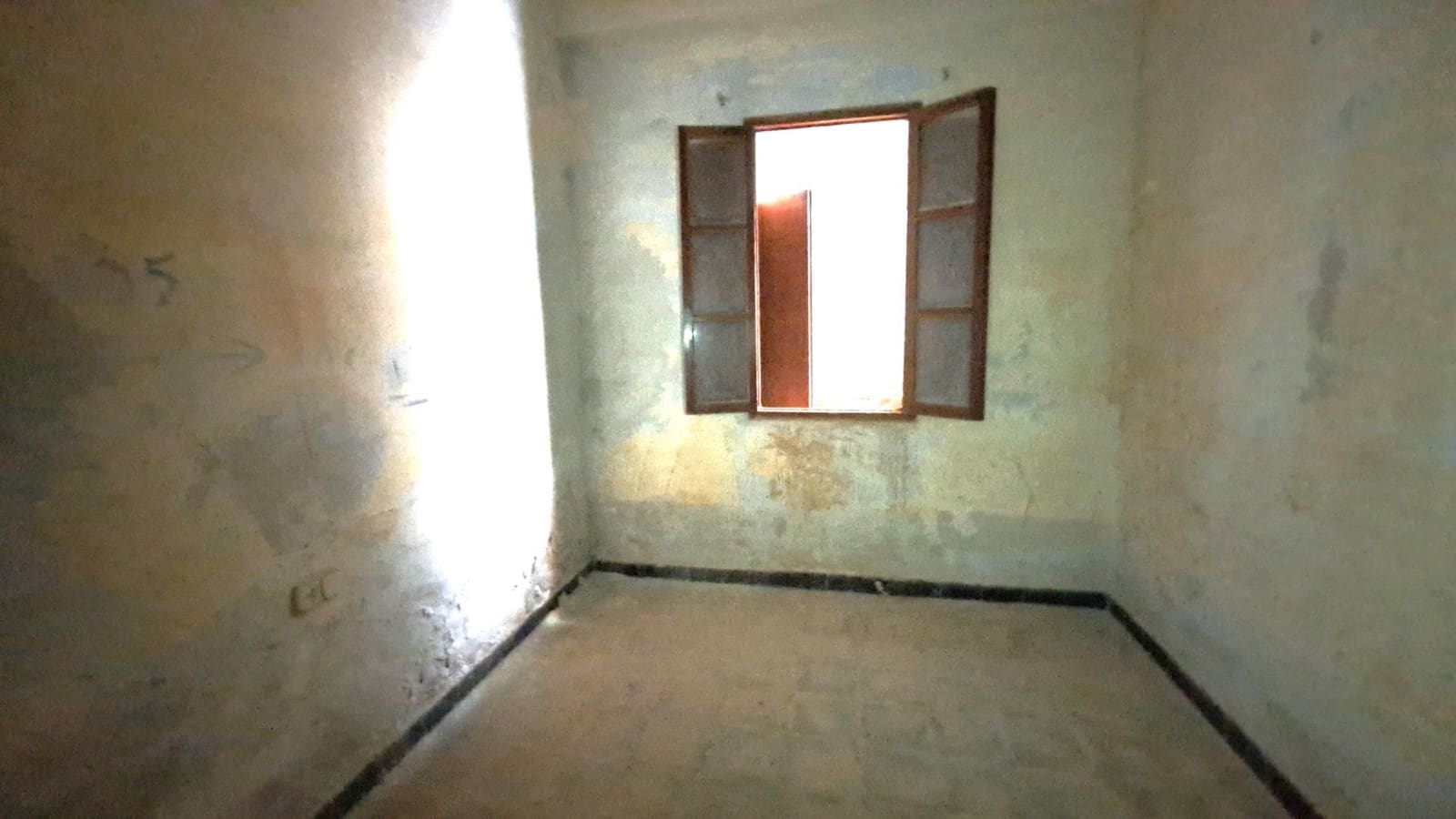 4 soveværelse Byhus til salg i Carcaixent - € 165.000 (Ref: 8491149)