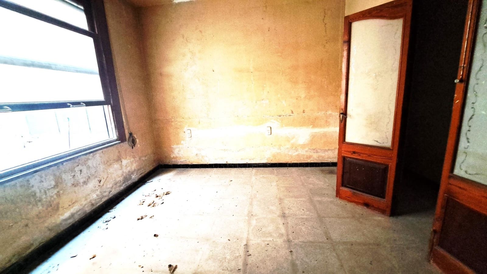 4 soveværelse Byhus til salg i Carcaixent - € 165.000 (Ref: 8491149)