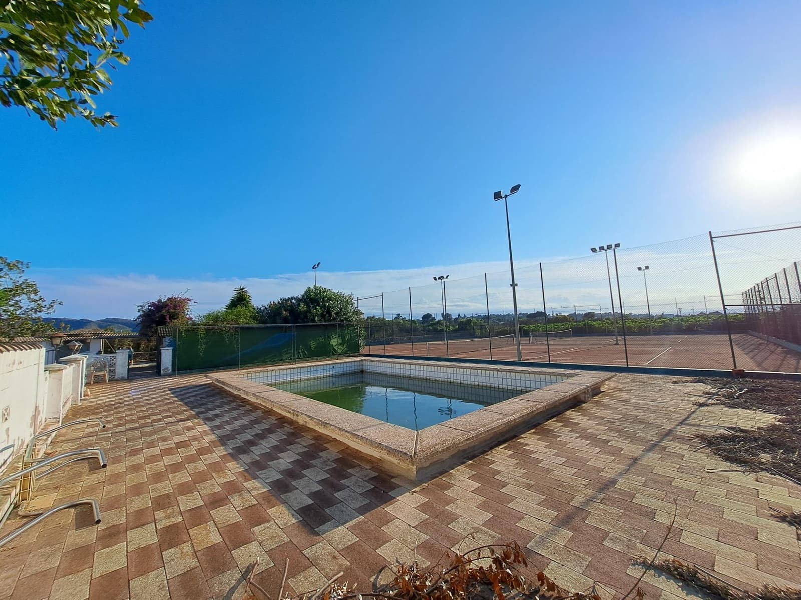 4 sypialnia Willa na sprzedaż w Alzira z basenem garażem - 500 000 € (Ref: 8534190)