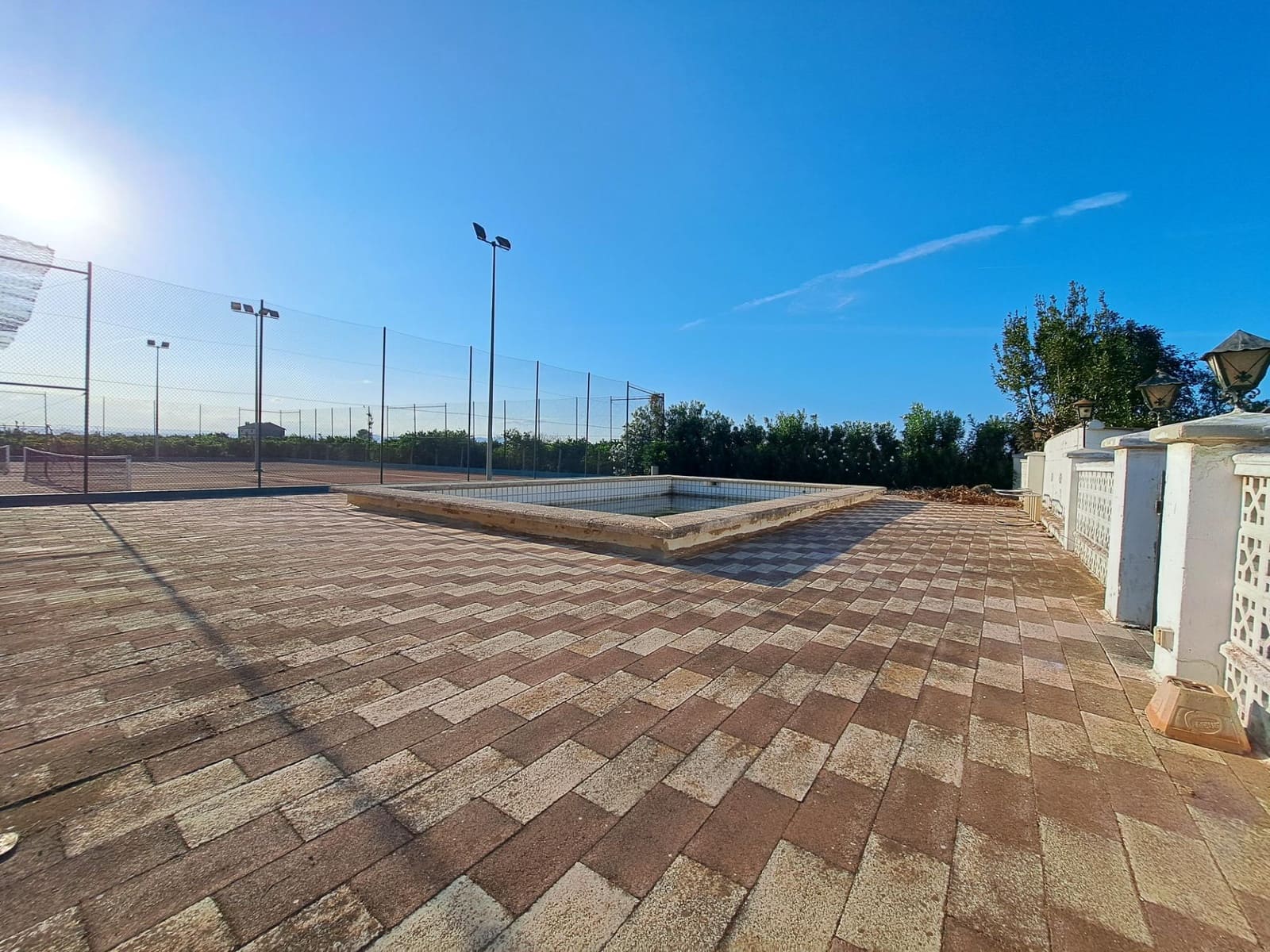 4 sypialnia Willa na sprzedaż w Alzira z basenem garażem - 500 000 € (Ref: 8534190)