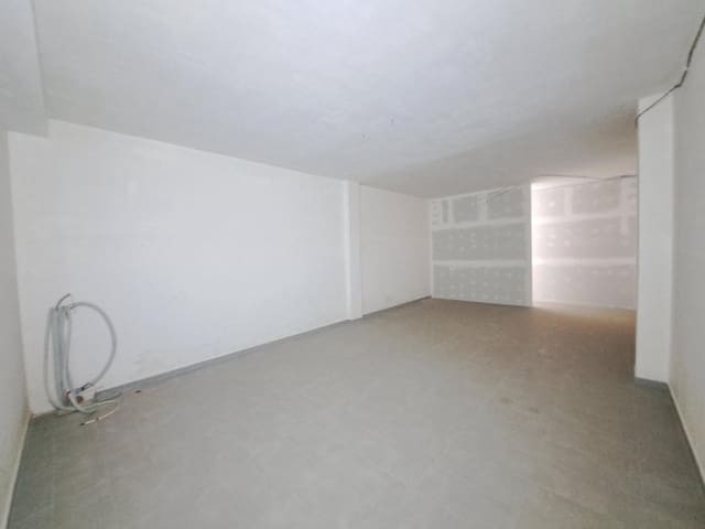 Erhverv til leje i Alzira - € 1.200 (Ref: 8536791)