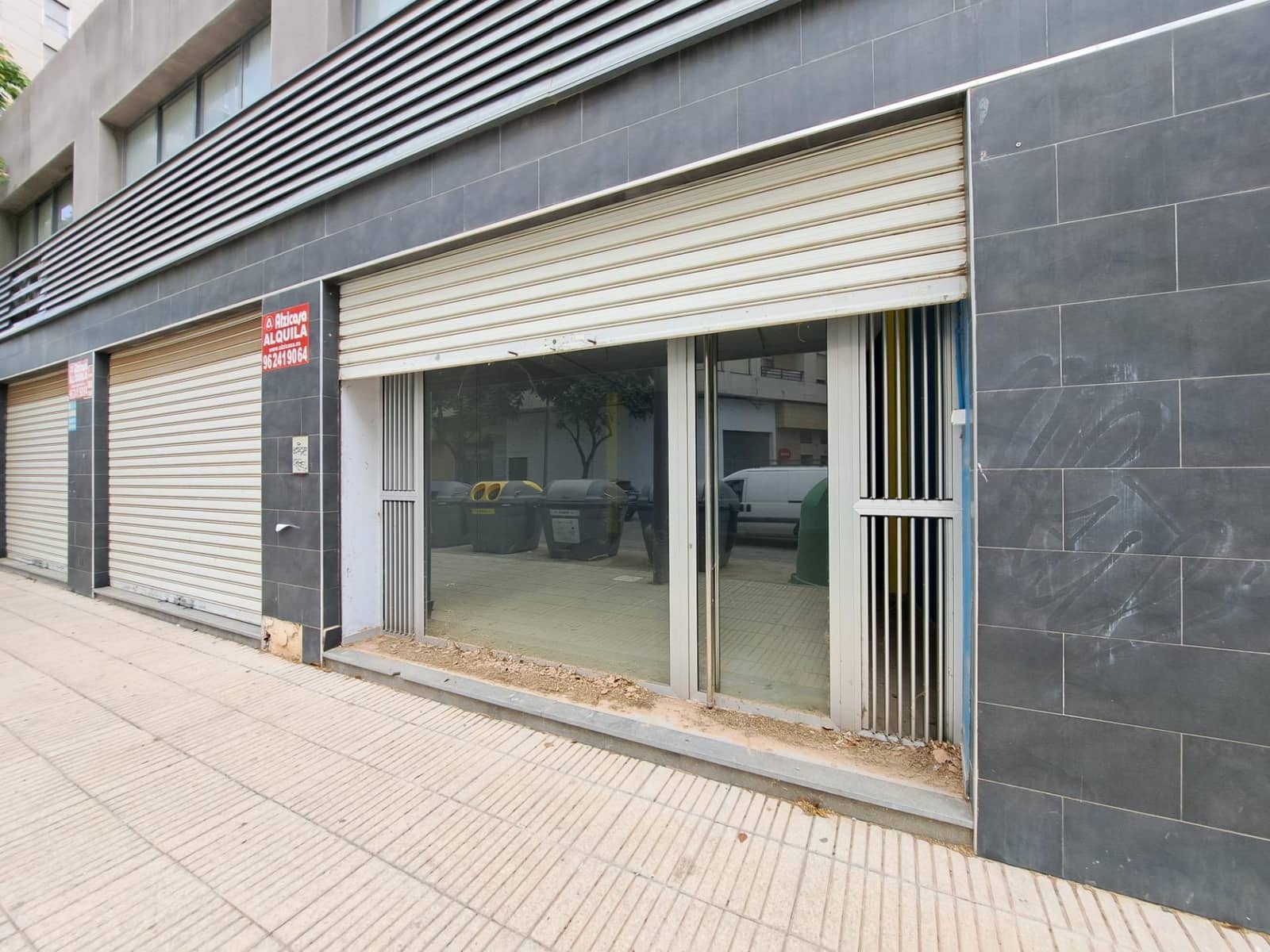 Commercial for rent in Alzira - € 1,200 (Ref: 8536791)