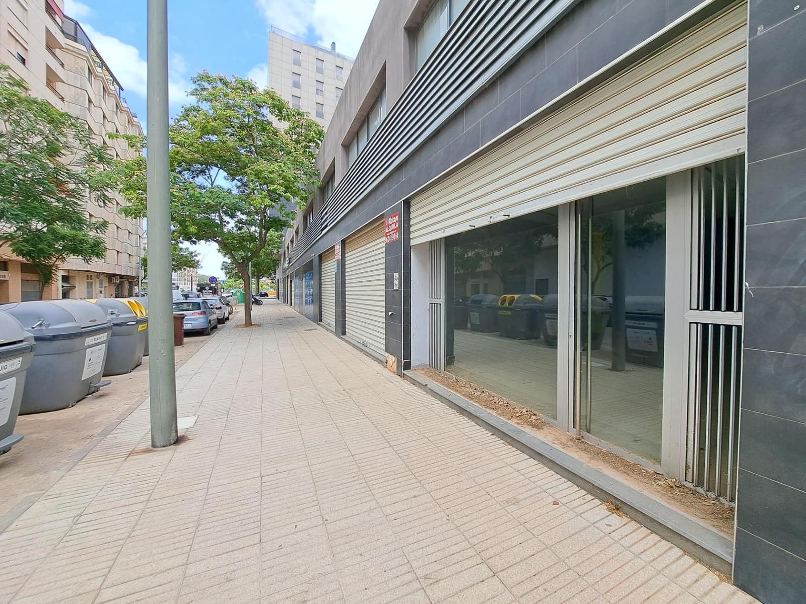 Commercial for rent in Alzira - € 1,200 (Ref: 8536791)