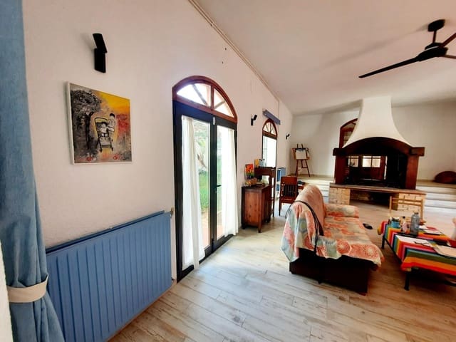 4 soverom Finca/Herregård til salgs i Alberic med svømmebasseng - € 620 000 (Ref: 8561638)