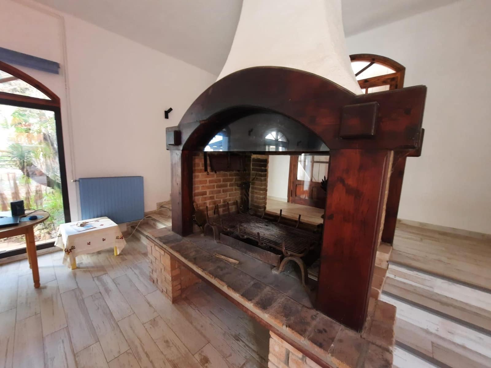 4 soverom Finca/Herregård til salgs i Alberic med svømmebasseng - € 620 000 (Ref: 8561638)