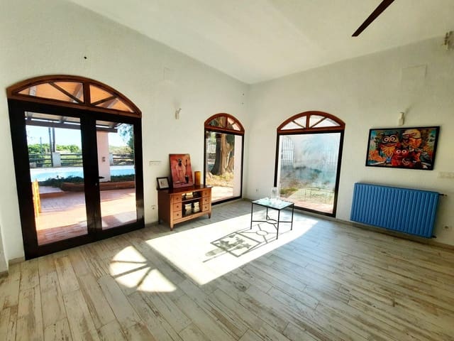 4 soverom Finca/Herregård til salgs i Alberic med svømmebasseng - € 620 000 (Ref: 8561638)