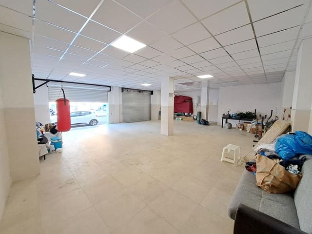 Commercial for sale in Alzira - € 110,000 (Ref: 8564888)
