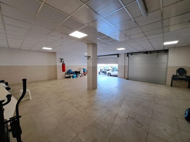 Commercial for sale in Alzira - € 110,000 (Ref: 8564888)