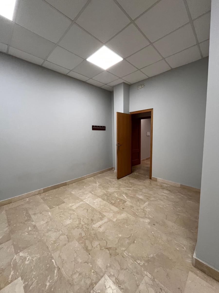 Local Comercial en Alzira en venta - 60.000 € (Ref: 8564892)