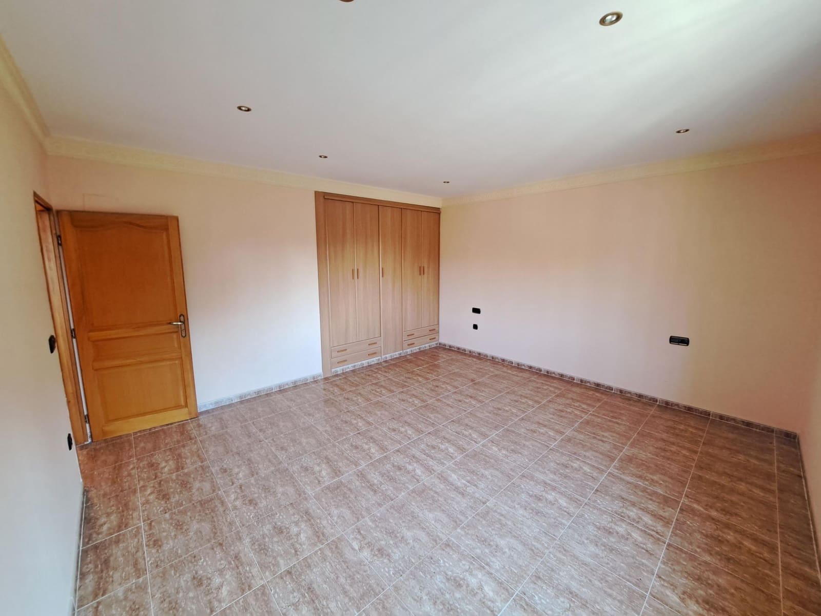 3 soveværelse Villa til salg i Alzira med swimmingpool garage - € 380.000 (Ref: 8615168)