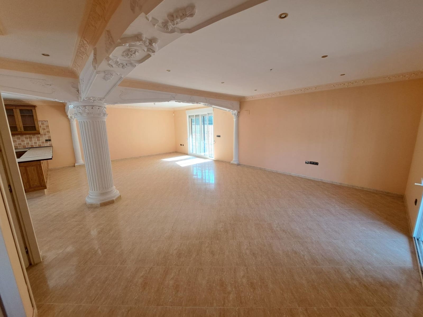 3 soveværelse Villa til salg i Alzira med swimmingpool garage - € 380.000 (Ref: 8615168)