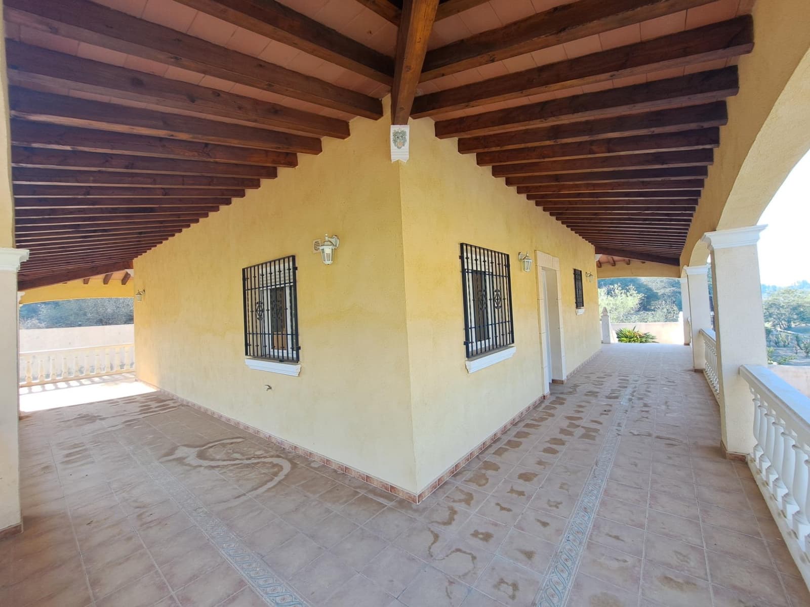 3 soveværelse Villa til salg i Alzira med swimmingpool garage - € 380.000 (Ref: 8615168)