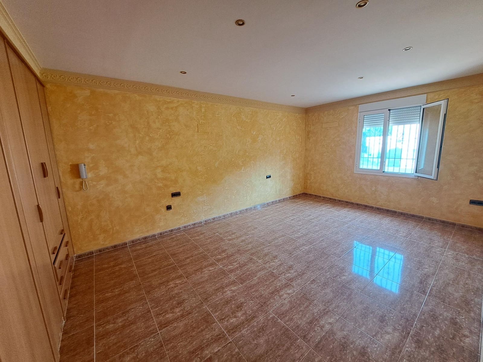 3 soveværelse Villa til salg i Alzira med swimmingpool garage - € 380.000 (Ref: 8615168)