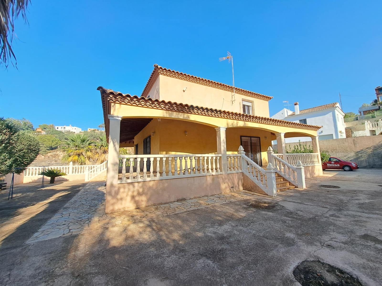 3 soveværelse Villa til salg i Alzira med swimmingpool garage - € 380.000 (Ref: 8615168)