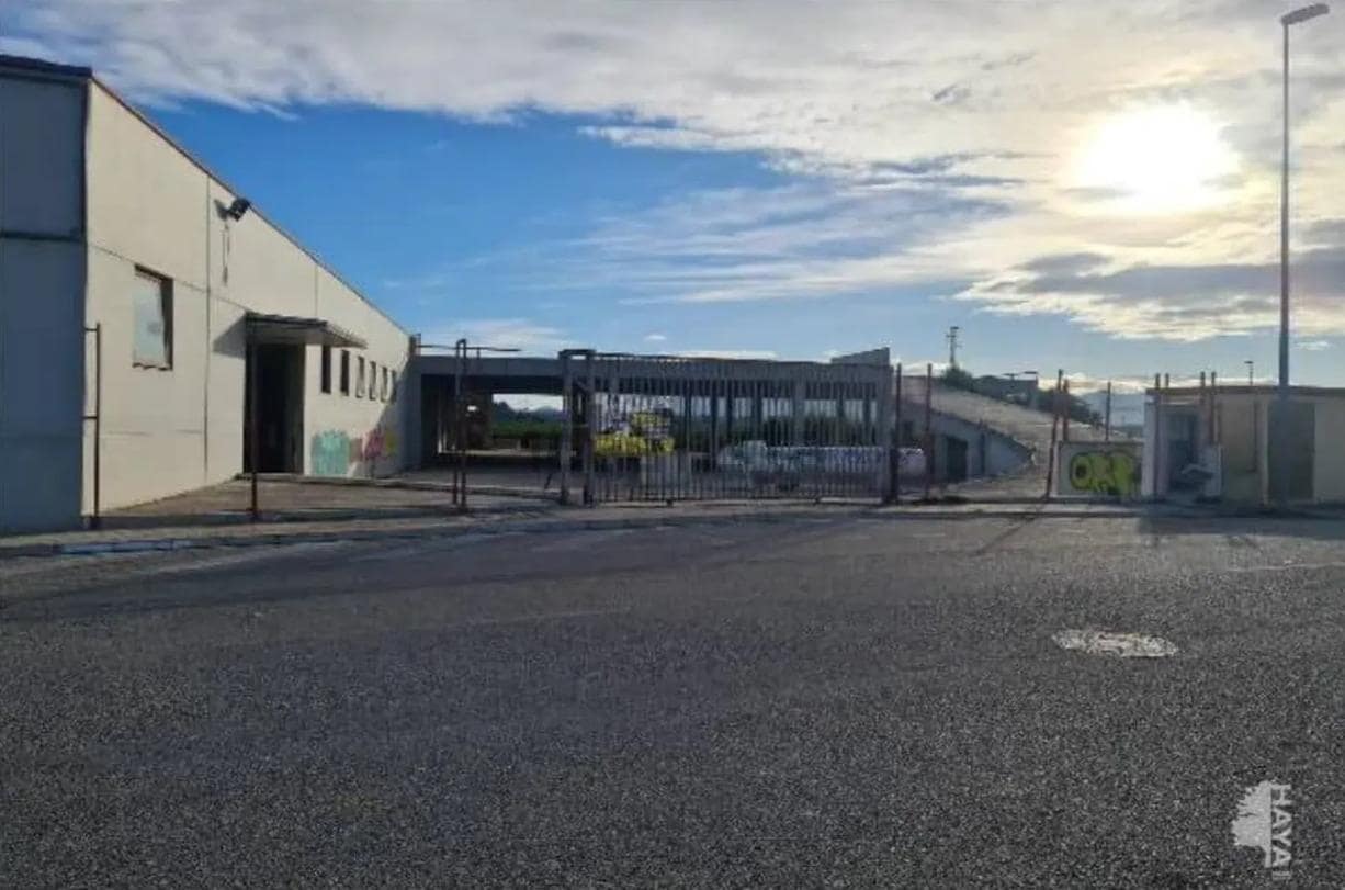 Bedrift til salgs i Alzira med garasje - € 562 500 (Ref: 8663205)