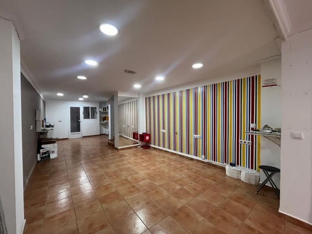 Commercial for rent in Alzira - € 500 (Ref: 8755670)
