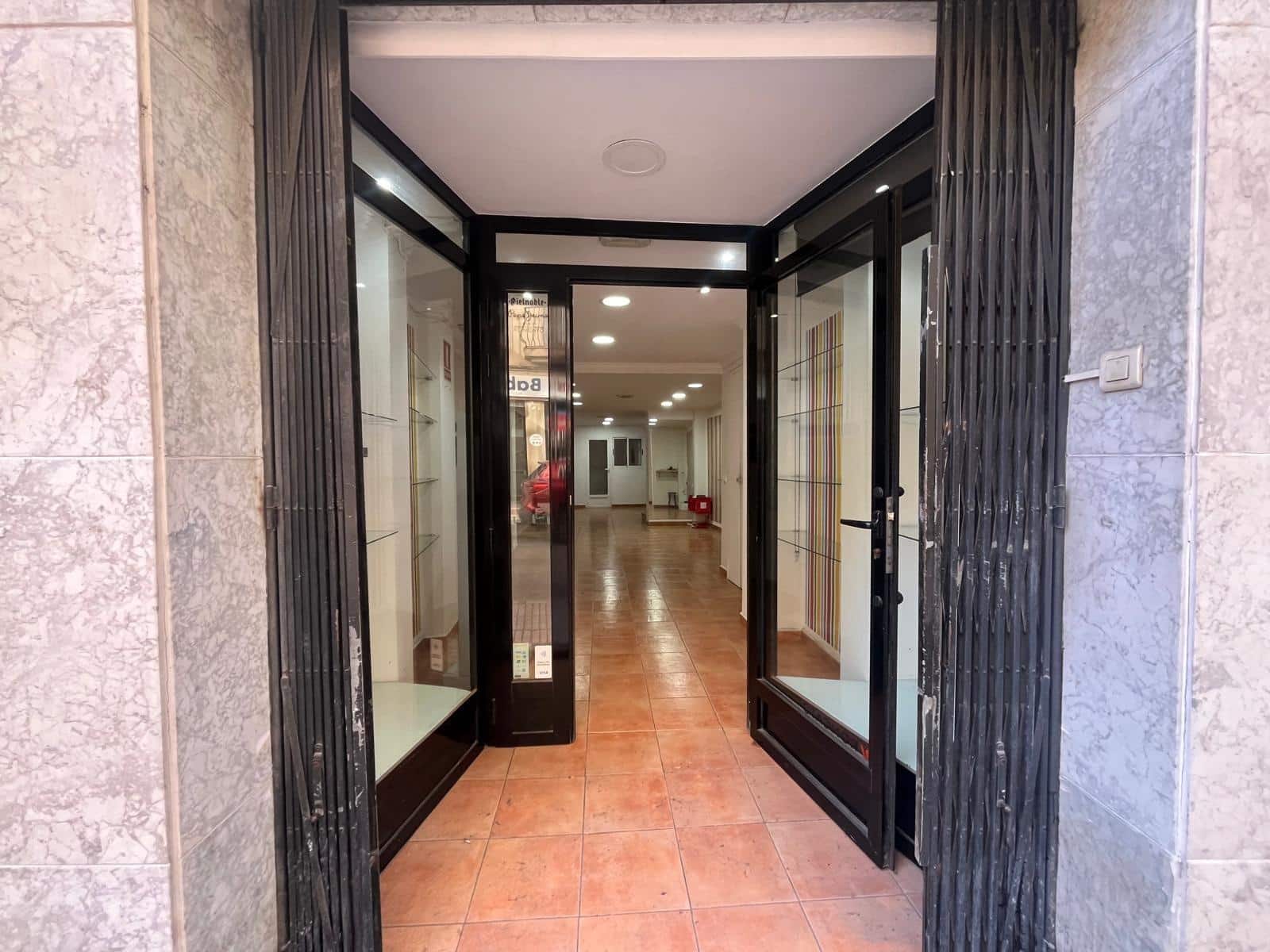 Erhverv til leje i Alzira - € 500 (Ref: 8755670)