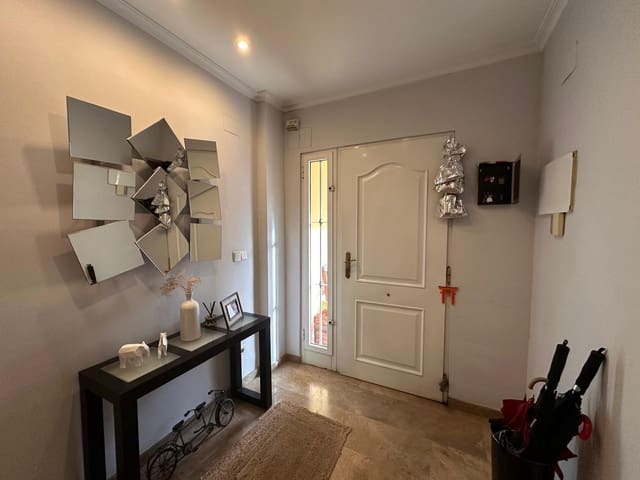 5 sovrum Radhus till salu i Alzira med garage - 325 000 € (Ref: 8770550)