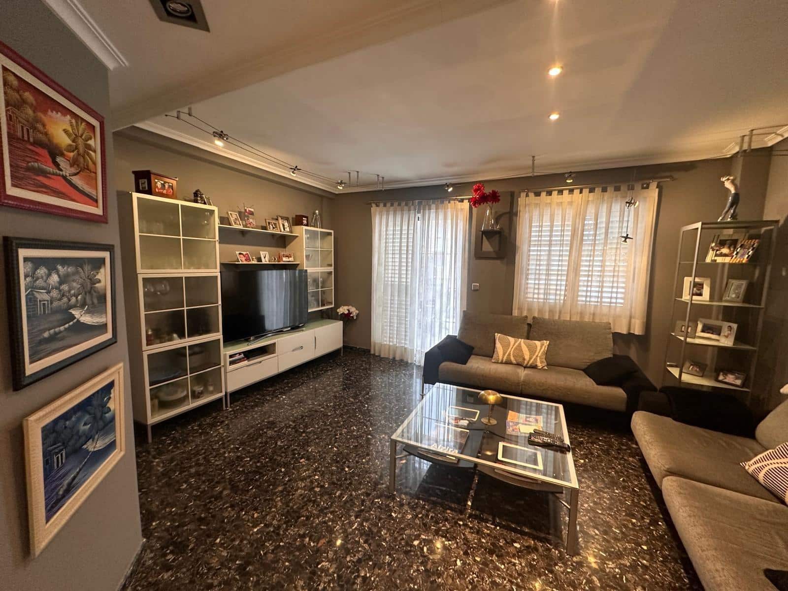 5 soveværelse Rækkehus til salg i Alzira med garage - € 325.000 (Ref: 8770550)