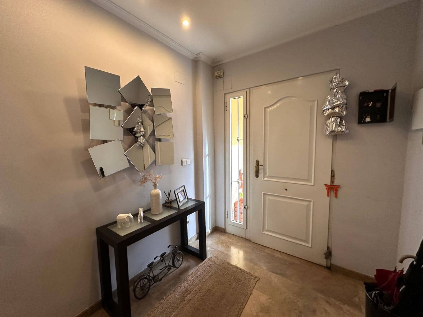 5 soveværelse Rækkehus til salg i Alzira med garage - € 325.000 (Ref: 8770550)