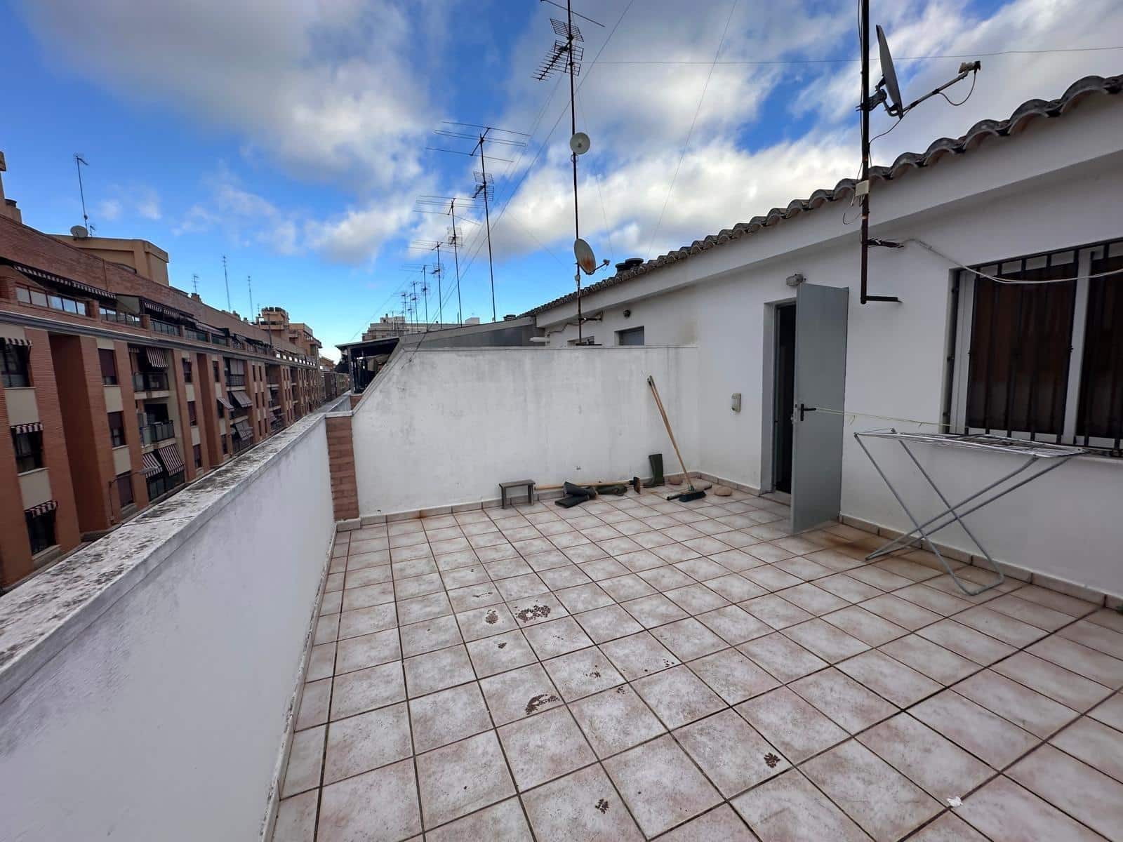 5 soveværelse Rækkehus til salg i Alzira med garage - € 325.000 (Ref: 8770550)