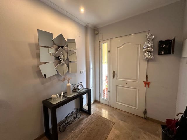 5 sovrum Radhus till salu i Alzira med garage - 325 000 € (Ref: 8770550)