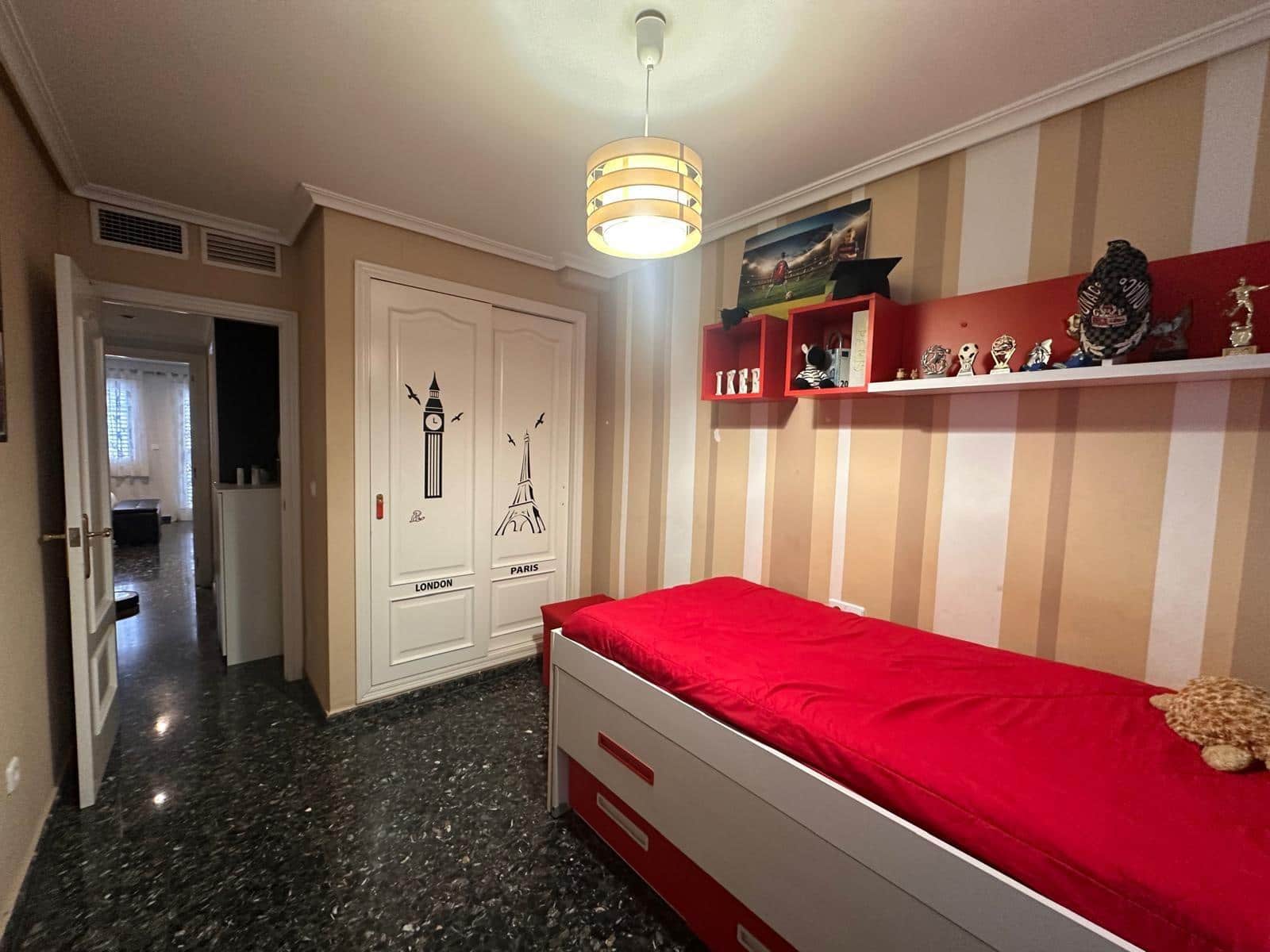 5 soveværelse Rækkehus til salg i Alzira med garage - € 325.000 (Ref: 8770550)