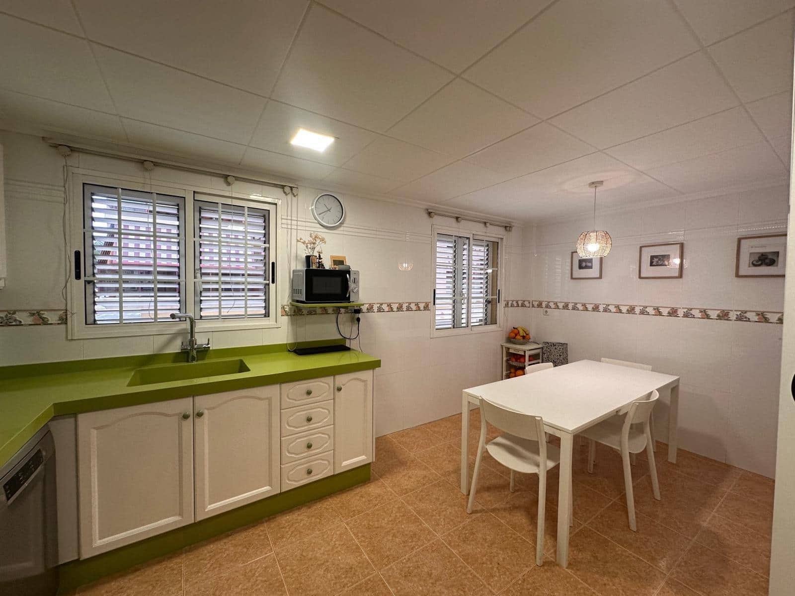 5 soveværelse Rækkehus til salg i Alzira med garage - € 325.000 (Ref: 8770550)