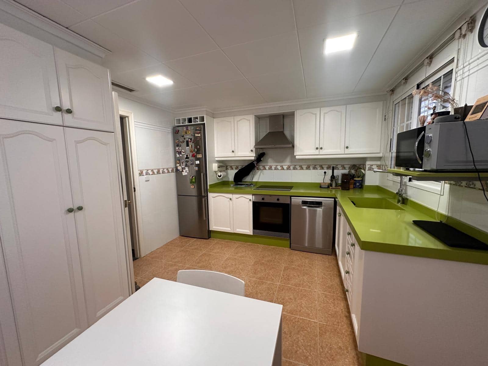 5 soveværelse Rækkehus til salg i Alzira med garage - € 325.000 (Ref: 8770550)