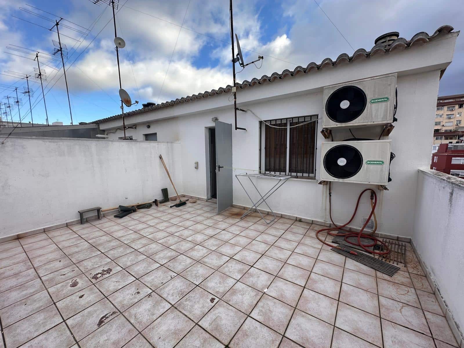 5 soveværelse Rækkehus til salg i Alzira med garage - € 325.000 (Ref: 8770550)