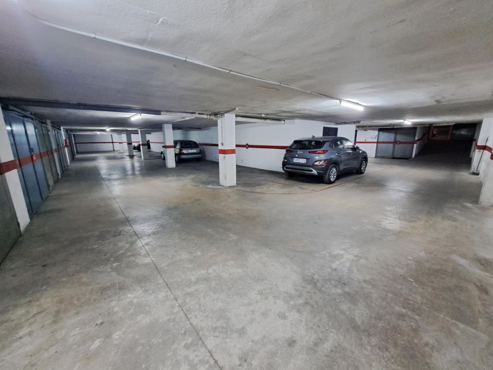 Garagem para venda em Alzira - 12 000 € (Ref: 8784098)