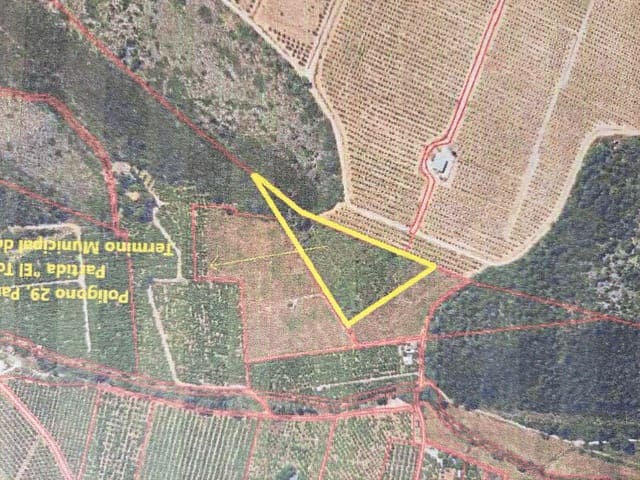 Grunde uden byggetilladelser til salg i Carcaixent - € 25.000 (Ref: 8810274)