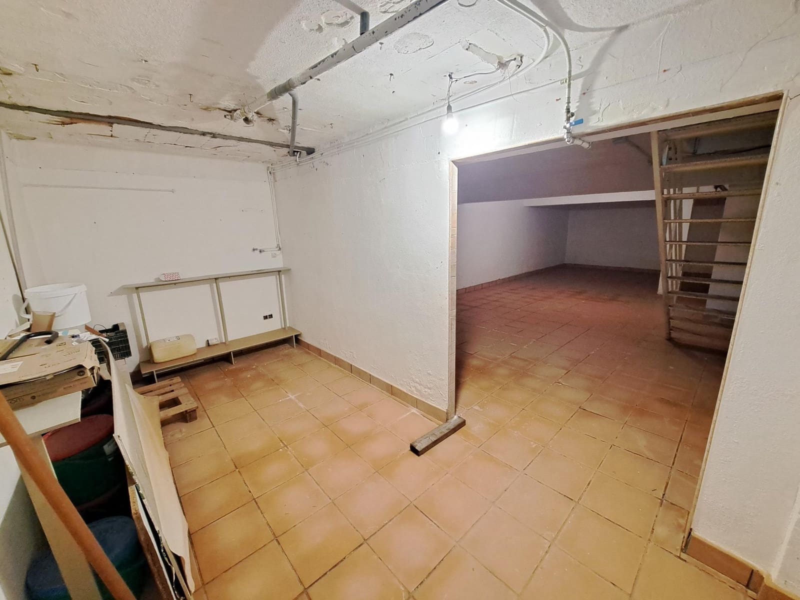 Erhverv til salg i Alzira - € 90.000 (Ref: 8822377)